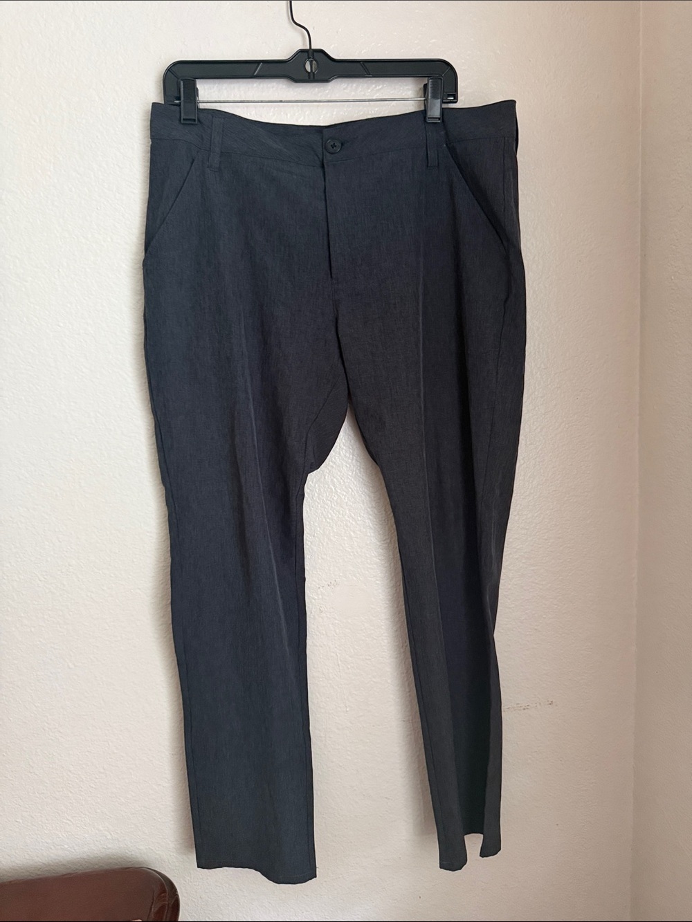 Travis Mathew Dark Charcoal performance stretch golf Pants Sz 34